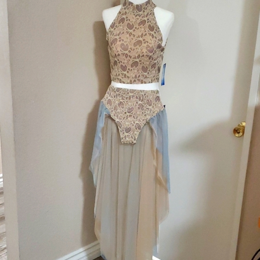 Dance wear, double platinum performance wear, size small
